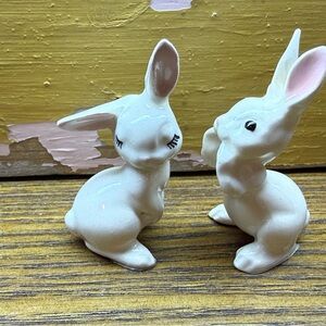 Pair of Vintage Hagen Renaker White Bunny Rabbit Miniature Figurines